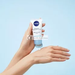   Nivea Essentials Hydratačný krém na normálnu a zmiešanú pleť SPF 15 - 50ml