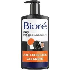   Biore Čistiaci prostriedok proti akné s aktívnym uhlím 200 Ml