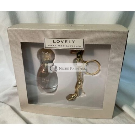 Sarah Jessica Parker Lovely Eau De Parfum darčeková sada s kľúčenkou, 30ml