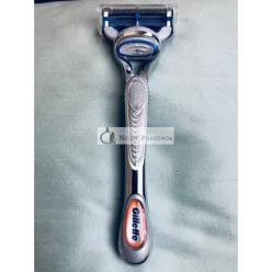   Gillette SkinGuard Holiaci stroj pre citlivú pokožku + čepel